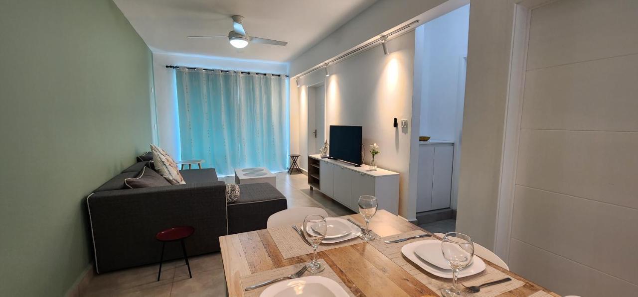 Sandstone Luxury 2 Bedroom Apartment With Lift And Common Pool Flic-en-Flacq Kültér fotó