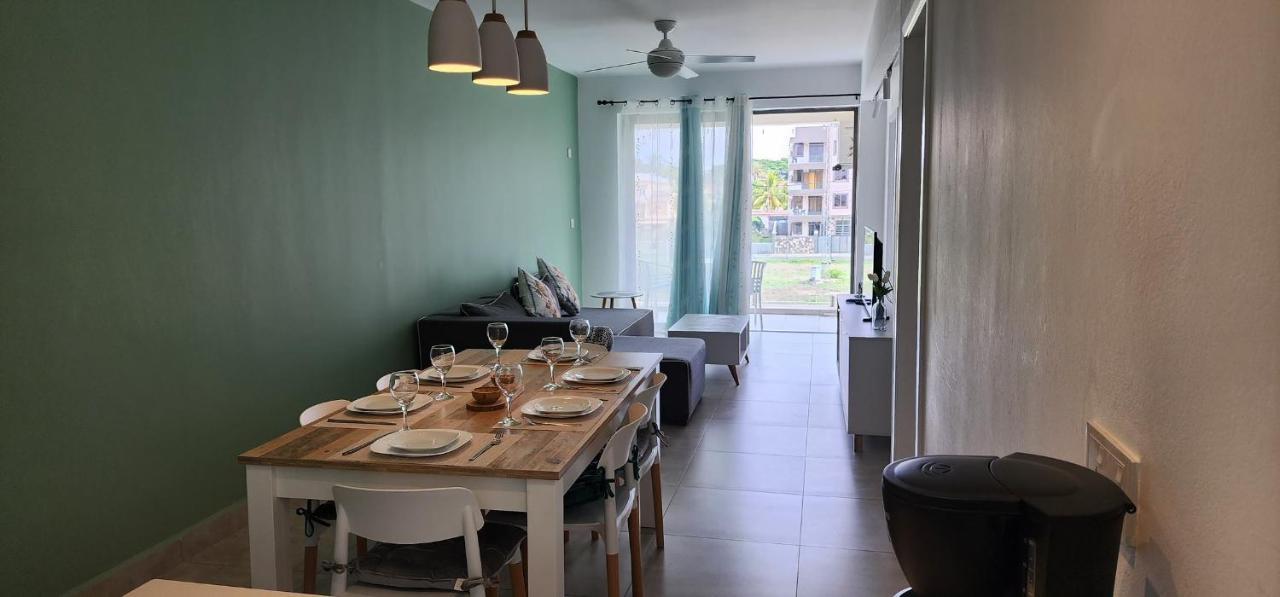 Sandstone Luxury 2 Bedroom Apartment With Lift And Common Pool Flic-en-Flacq Kültér fotó