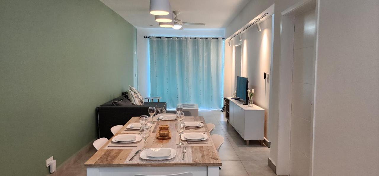 Sandstone Luxury 2 Bedroom Apartment With Lift And Common Pool Flic-en-Flacq Kültér fotó