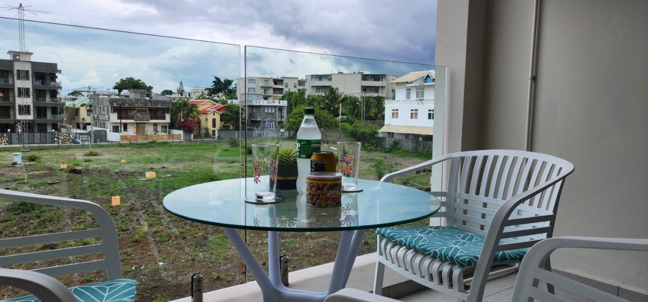 Sandstone Luxury 2 Bedroom Apartment With Lift And Common Pool Flic-en-Flacq Kültér fotó